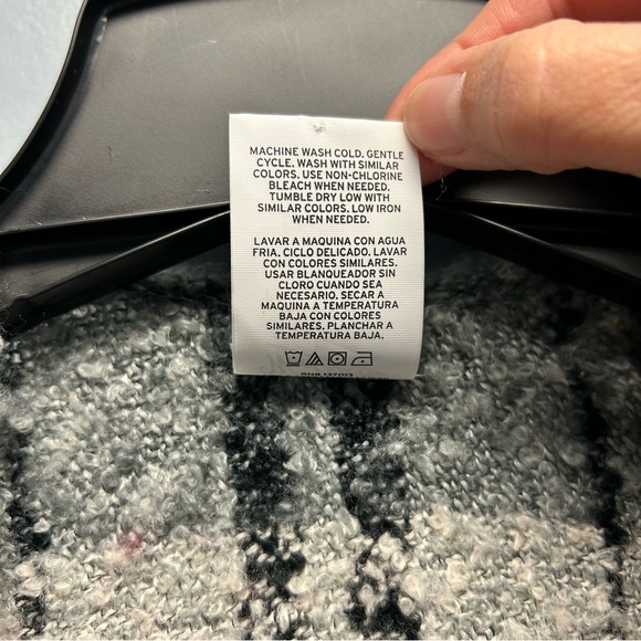 Woolrich Plaid Wrap with Fringe Accents - Picture 5 of 6